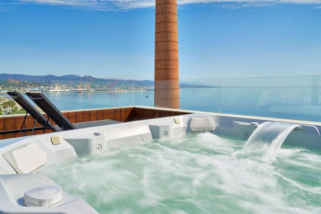 D&R Penthouse On The Beach Lejlighed Málaga Eksteriør billede