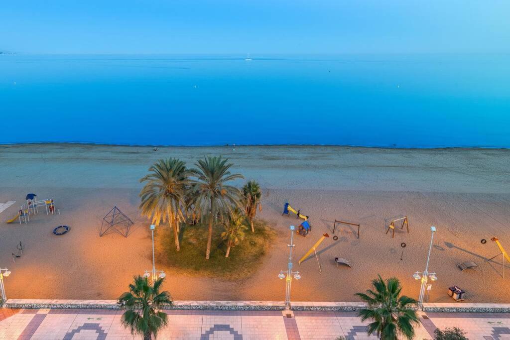D&R Penthouse On The Beach Lejlighed Málaga Eksteriør billede